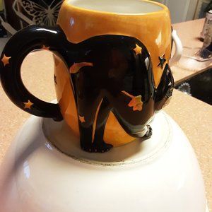 Susan Winget International Certified Halloween Black Cat Mug